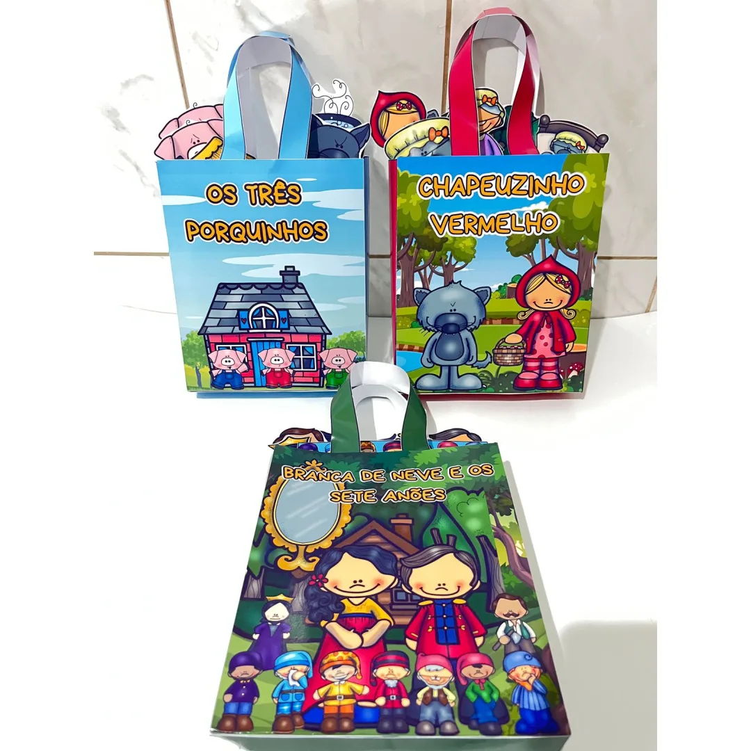 KIT SACOLAS TEATRAL: BRANCA DE NOVA / TRÊS PORQUINHOS / CHAPEUZINHO VERMELHO
