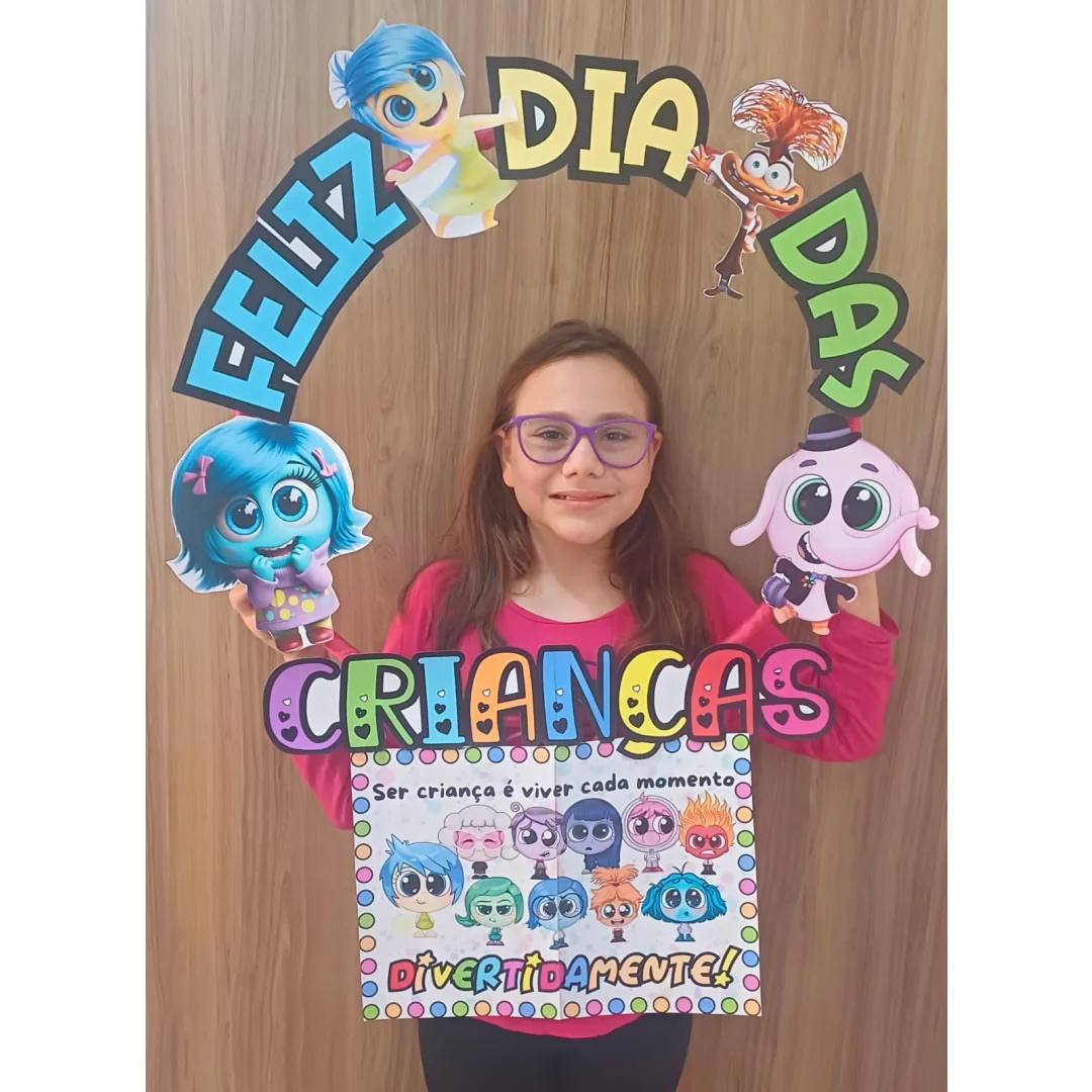 MOLDURA PARA FOTO / BAMBOLÊ DIA DAS CRIANÇAS: DIVERTIDAMENTE