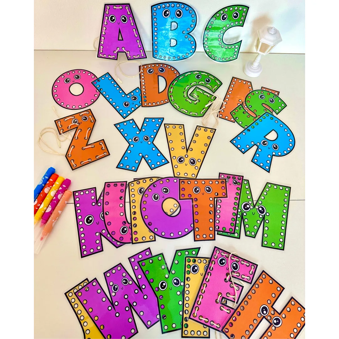Placas de Alinhavos do Alfabeto — Educação Infantil em PDF