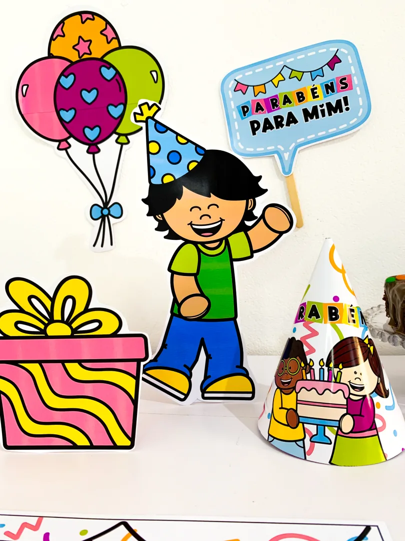 Aniversariante do Dia na Escola - Kit Lúdico com Lembrancinhas e Painel 9 Folhas — imagem 4