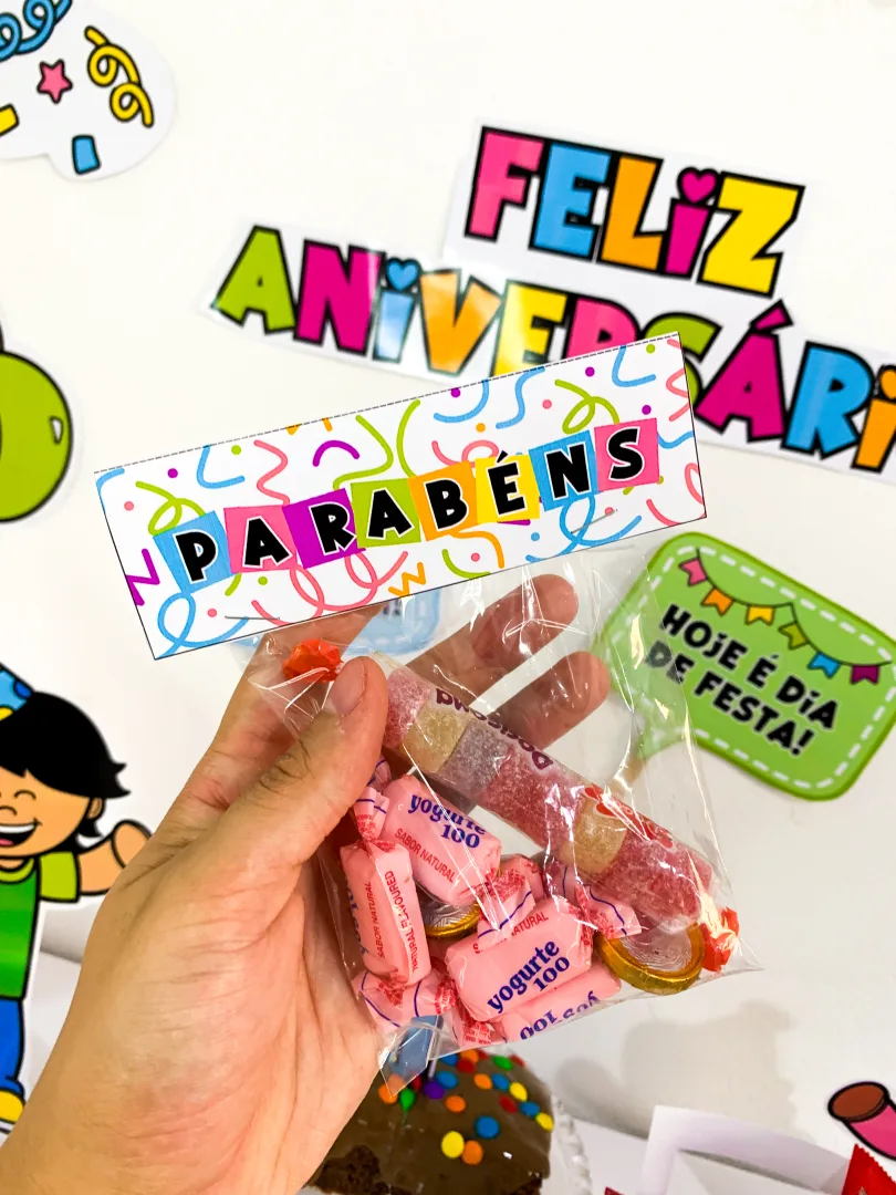 Aniversariante do Dia na Escola - Kit Lúdico com Lembrancinhas e Painel 9 Folhas — imagem 6