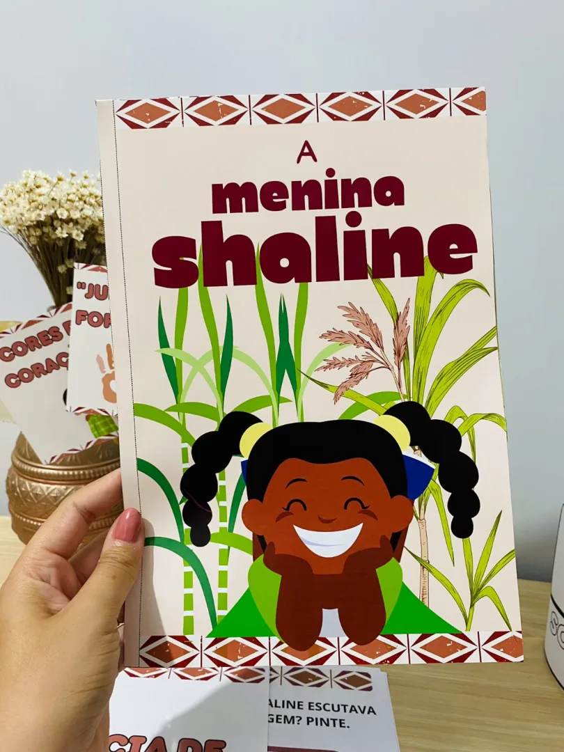 👧🏾KIT HISTÓRIA: A MENINA SHALINE | CONSCIÊNCIA NEGRA🤎 — imagem 3
