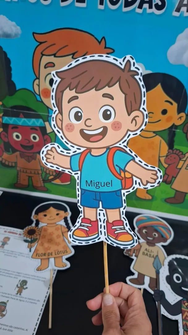 🧡 KIT HISTÓRIA EM FANTOCHES: "OS MENINOS DE TODAS AS CORES" | PAINEL + ATIVIDADES 🧡 — imagem 3