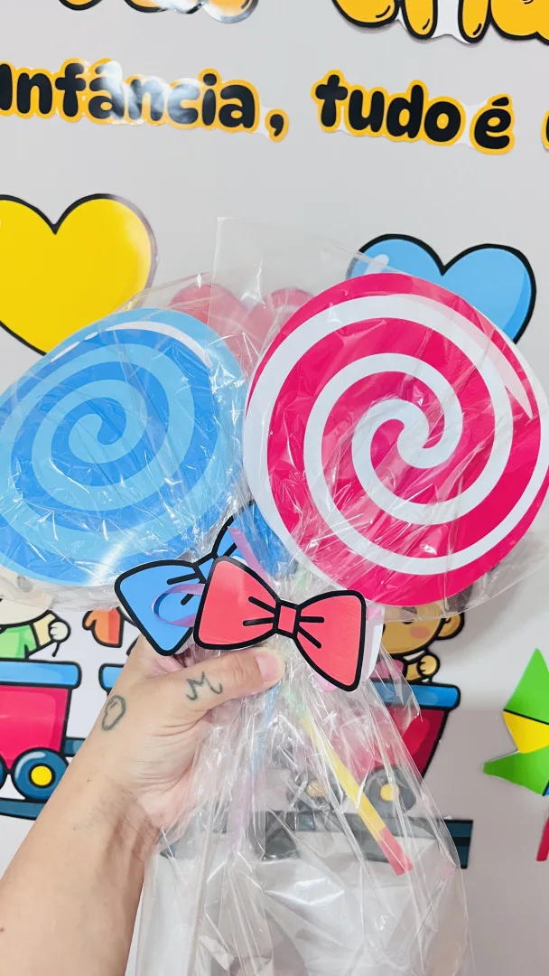 Lembrancinha dia das crianças pirulito *Dia das Crianças mais doce e divertido! * Surpreenda seus alunos com uma lembran — imagem 2