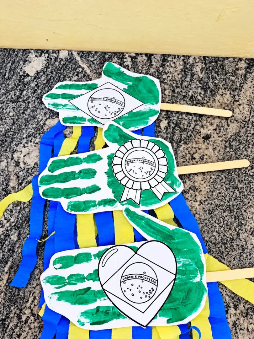 Mãozinha Patriota – Dia da Bandeira em PDF Educação Infantil — imagem 2