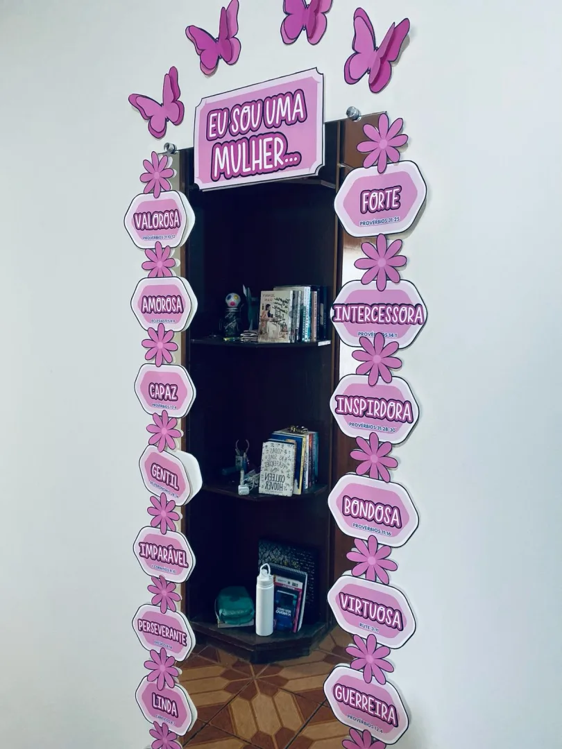 PAINEL / DECORAÇÃO: ESPELHO DE AFIRMAÇÕES BÍBLICAS DIA DAS MULHERES — imagem 2